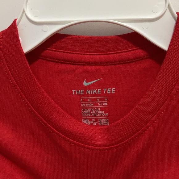 NEW nike tee - Picture 3 of 4